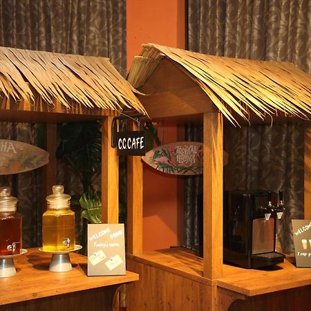 Fukuoka Chapel Coconuts Hotel Ipolani Bagian luar foto