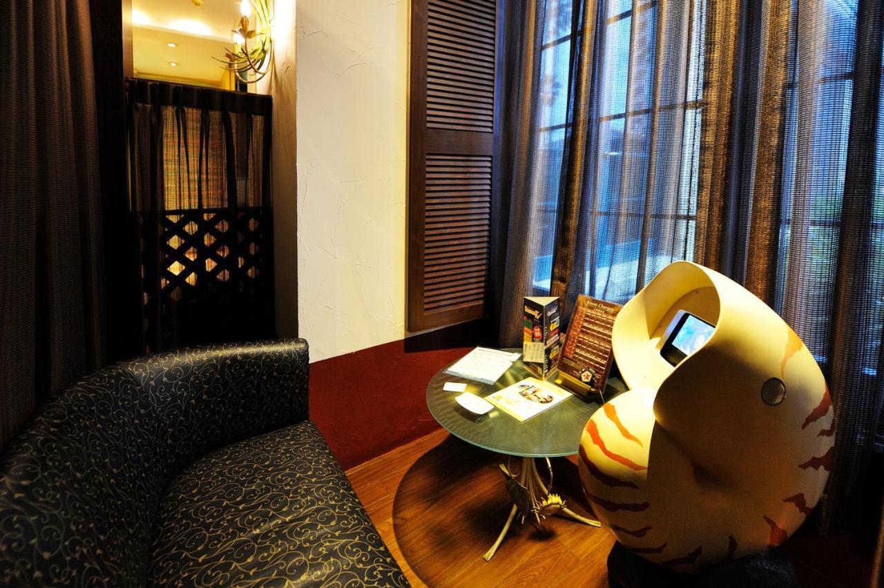 Fukuoka Chapel Coconuts Hotel Ipolani Bagian luar foto